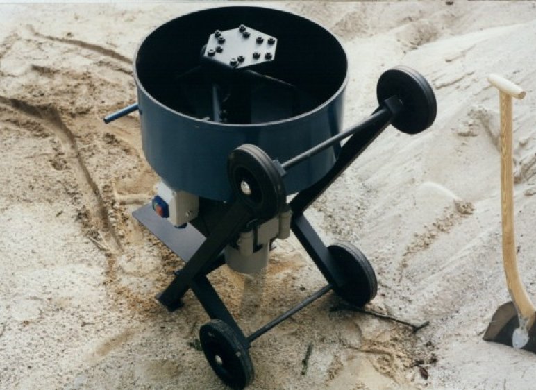 This is an 80 liter mixer suitable for mortar