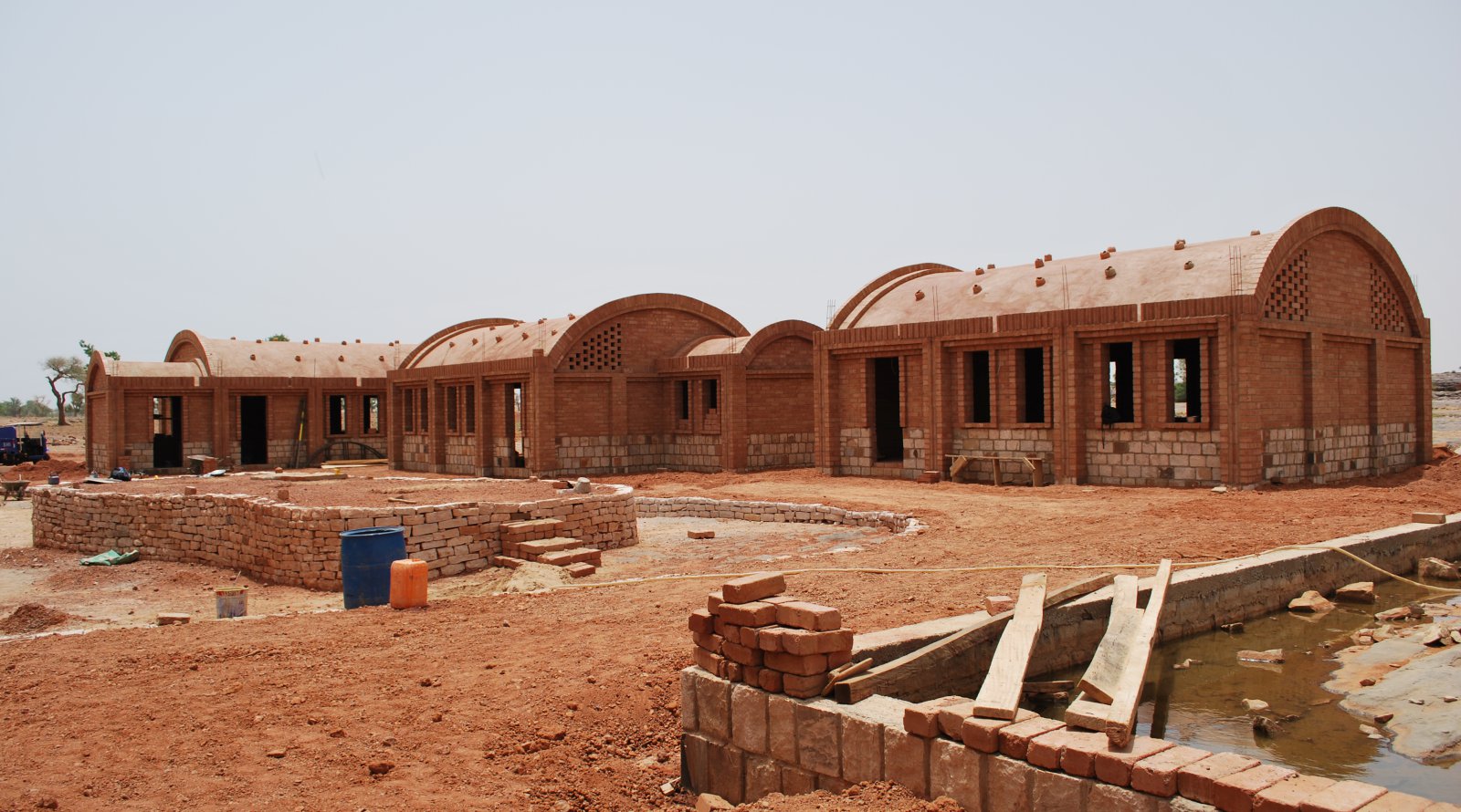 Building made of clay bricks